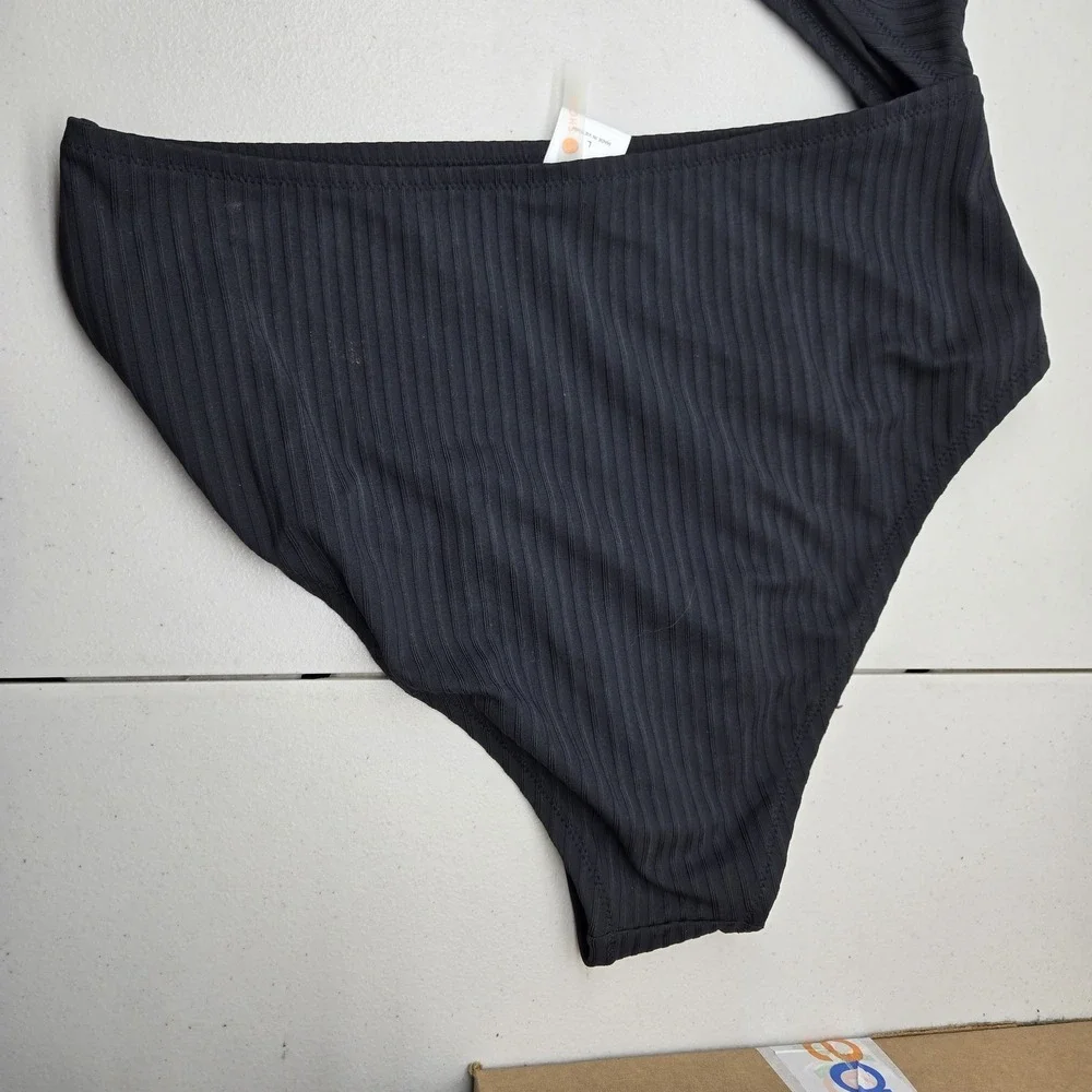 Shade & Shore Women Swimwear Large Black Striped Monokini Wireless One Piece‎